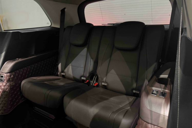 Used Mercedes-Benz GLS 2021 Refresh GLS 450 4MATIC Fashion Edition Interior 9