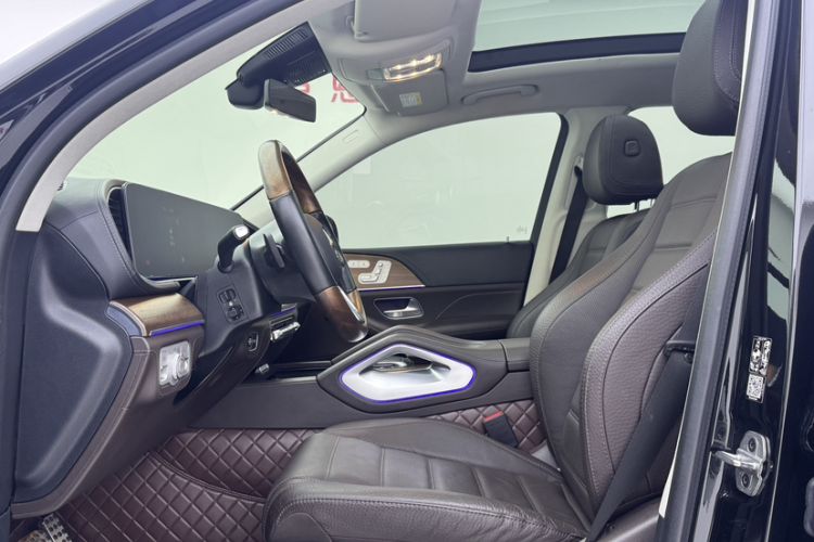 Used Mercedes-Benz GLS 2021 Facelift GLS 450 4MATIC Luxury Edition Left Front Seat