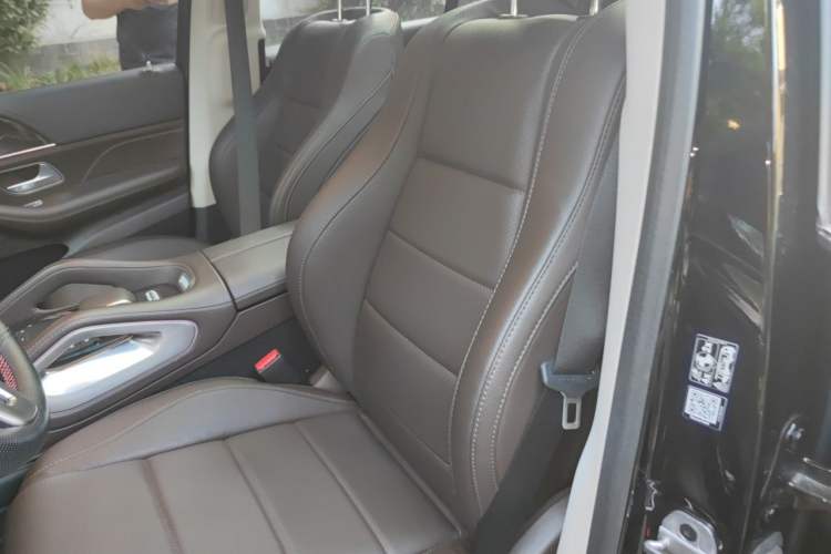 Used Mercedes-Benz GLS 2021 Refresh GLS 450 4MATIC Fashion Edition Left Front Seat