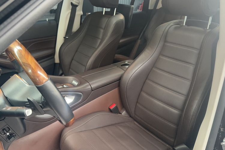 Used Mercedes-Benz GLS 2021 Facelift GLS 450 4MATIC Luxury Edition Left Front Seat