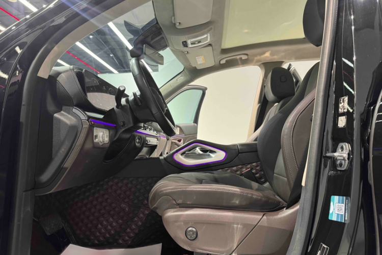 Used Mercedes-Benz GLS 2021 Refresh GLS 450 4MATIC Fashion Edition Left Front Seat
