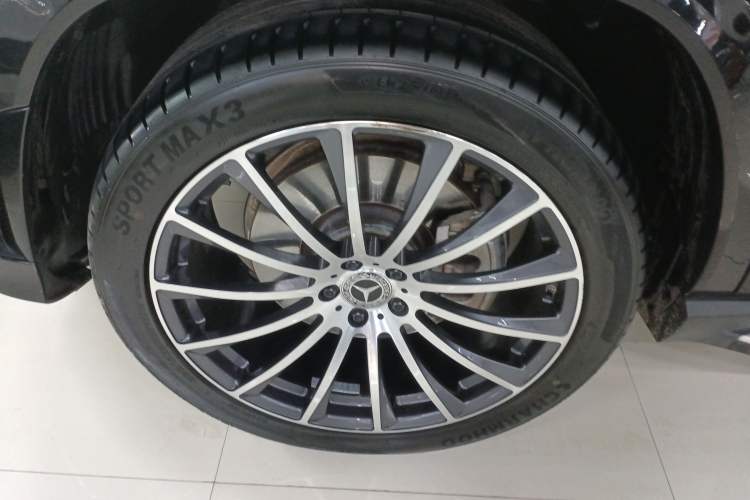 Used Mercedes-Benz GLS 2021 Refresh GLS 450 4MATIC Fashion Edition Left Front Wheel Hub