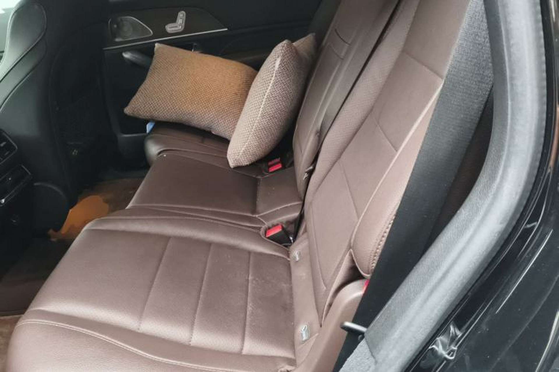Used Mercedes-Benz GLS  Left Rear Seat