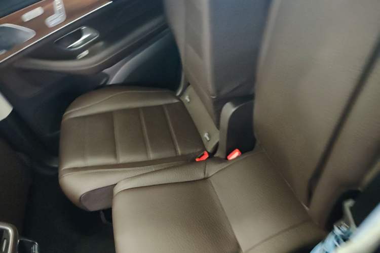 Used Mercedes-Benz GLS 2021 GLS 450 4MATIC Luxury Model Left Rear Seat