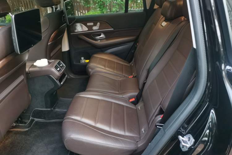 Used Mercedes-Benz GLS 2021 Facelift GLS 450 4MATIC Luxury Edition Left Rear Seat