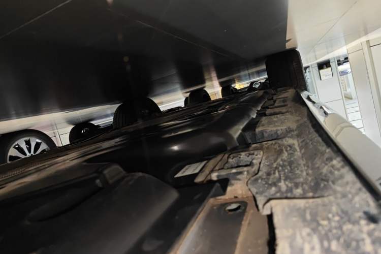 Used Mercedes-Benz GLS 2021 GLS 450 4MATIC Stylish Model Left Side Sill