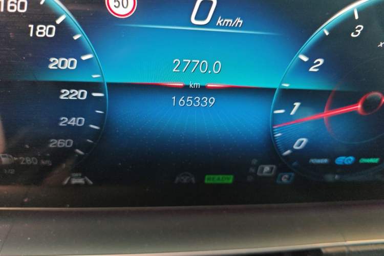 Used Mercedes-Benz GLS 2021 GLS 450 4MATIC Stylish Model Odometer Close Up
