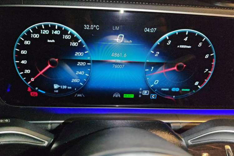 Used Mercedes-Benz GLS 2021 GLS 450 4MATIC Stylish Model Odometer Close Up