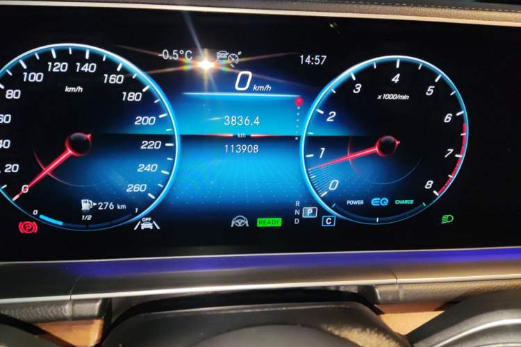 Used Mercedes-Benz GLS 2021 GLS 450 4MATIC Luxury Model Odometer Close Up