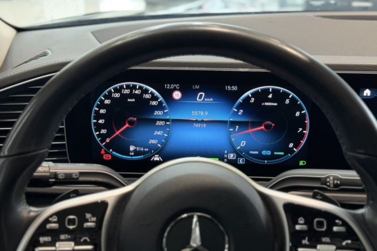Used Mercedes-Benz GLS 2021 GLS 450 4MATIC Stylish Model Odometer Close Up