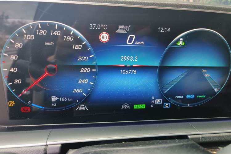 Used Mercedes-Benz GLS 2021 GLS 450 4MATIC Stylish Model Odometer Close Up