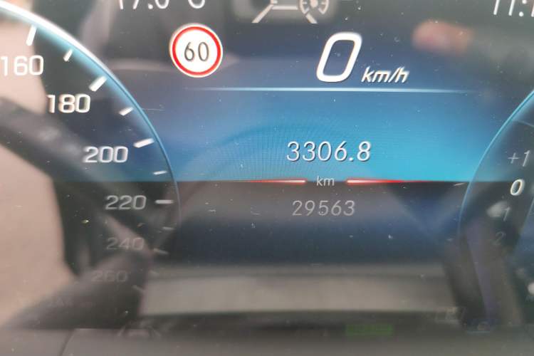 Used Mercedes-Benz GLS 2021 Refresh GLS 450 4MATIC Fashion Edition Odometer Close Up