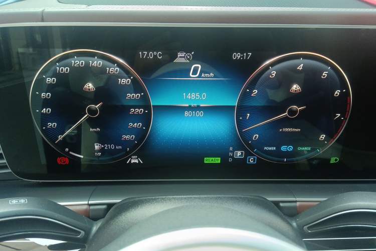 Used Mercedes-Benz GLS 2021 Facelift GLS 450 4MATIC Luxury Edition Odometer Close Up