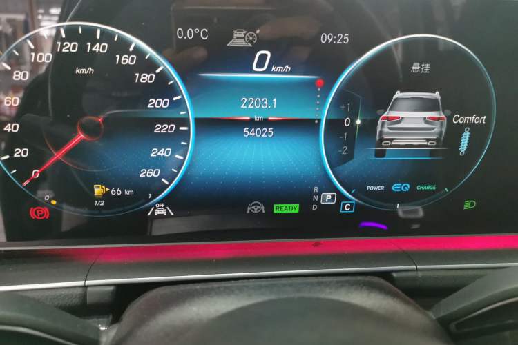 Used Mercedes-Benz GLS 2021 GLS 450 4MATIC Stylish Model Odometer Close Up