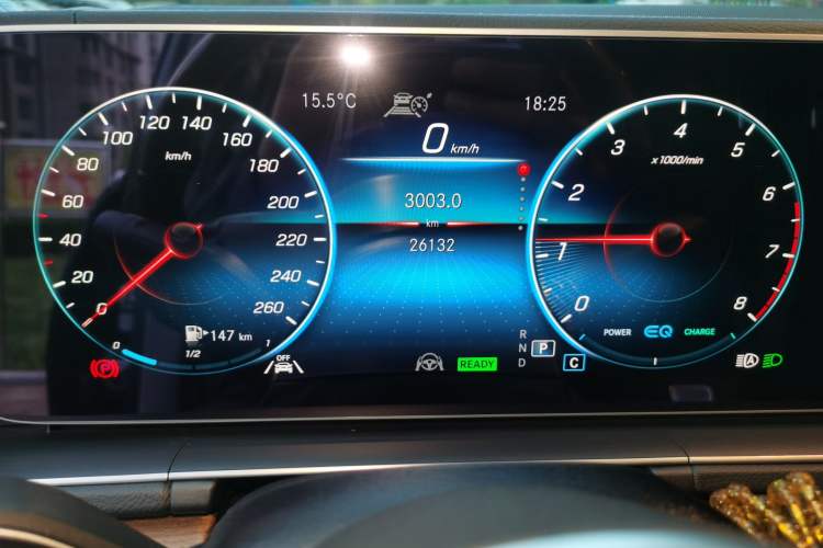 Used Mercedes-Benz GLS 2021 Facelift GLS 450 4MATIC Luxury Edition Odometer Close Up