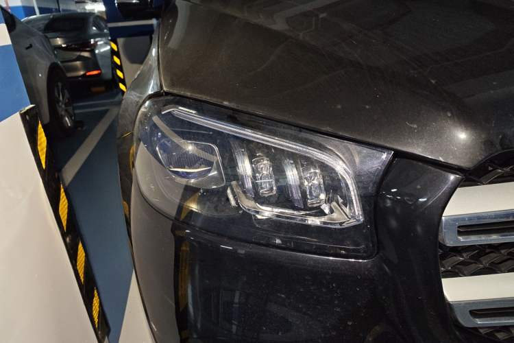 Used Mercedes-Benz GLS 2021 Facelift GLS 450 4MATIC Luxury Edition Right Front Headlight