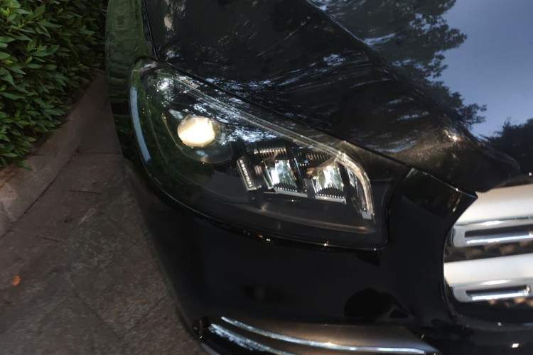 Used Mercedes-Benz GLS 2021 GLS 450 4MATIC Stylish Model Right Front Headlight