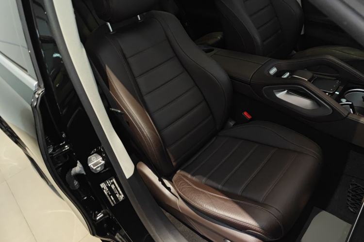 Used Mercedes-Benz GLS 2021 GLS 450 4MATIC Stylish Model Right Front Seat