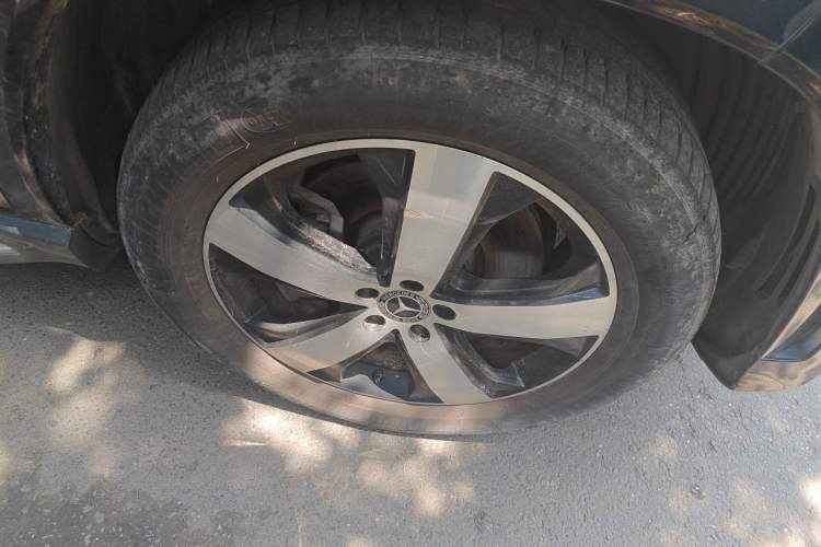 Used Mercedes-Benz GLS 2021 Refresh GLS 450 4MATIC Fashion Edition Right Front Wheel Hub