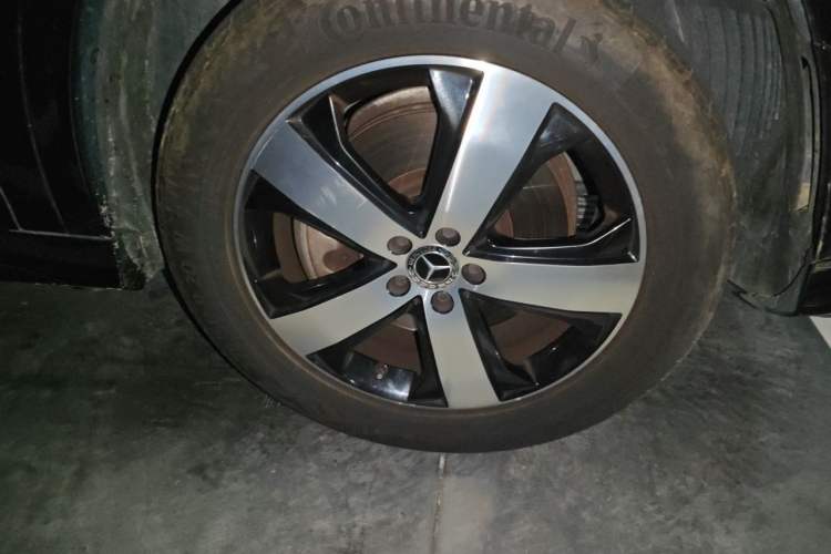 Used Mercedes-Benz GLS 2021 GLS 450 4MATIC Stylish Model Right Front Wheel Hub