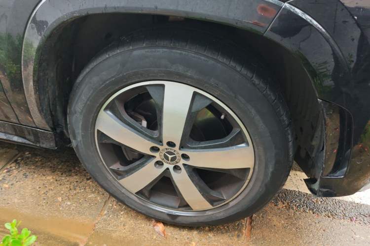 Used Mercedes-Benz GLS 2021 GLS 450 4MATIC Stylish Model Right Front Wheel Hub