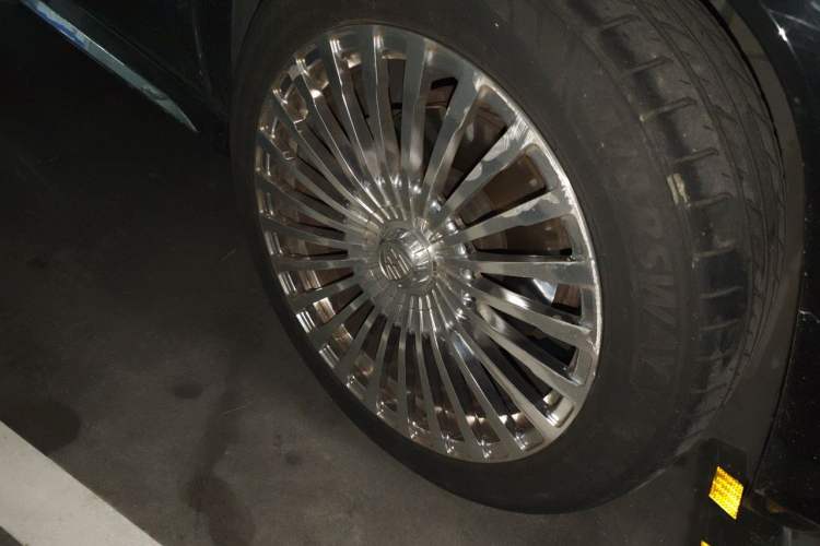Used Mercedes-Benz GLS 2021 GLS 450 4MATIC Stylish Model Right Front Wheel Hub