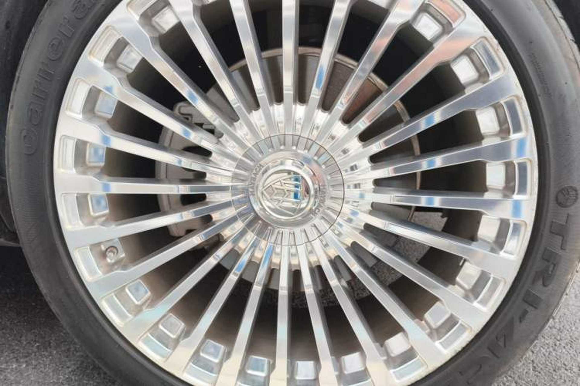 Used Mercedes-Benz GLS  Right Front Wheel Hub