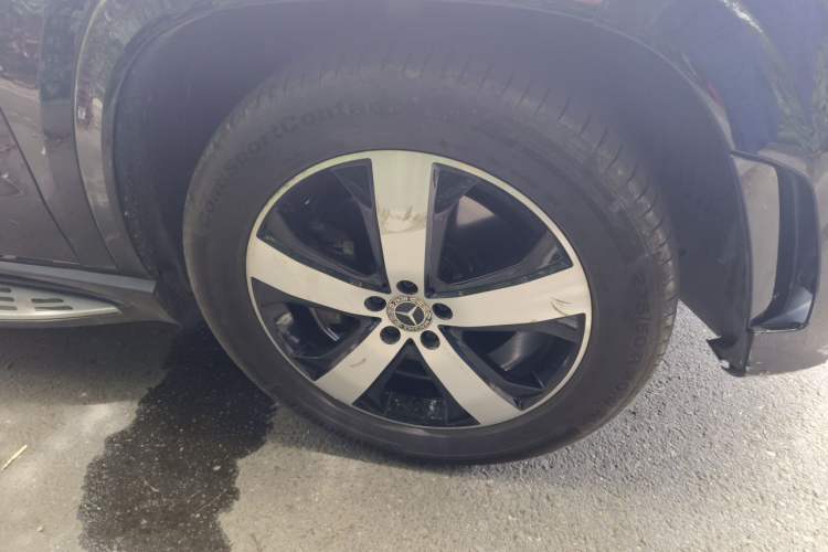 Used Mercedes-Benz GLS 2021 GLS 450 4MATIC Stylish Model Right Front Wheel Hub