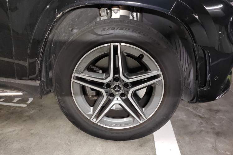 Used Mercedes-Benz GLS 2021 Refresh GLS 450 4MATIC Fashion Edition Right Front Wheel Hub