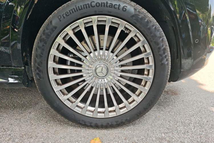 Used Mercedes-Benz GLS 2021 Facelift GLS 450 4MATIC Luxury Edition Right Front Wheel Hub