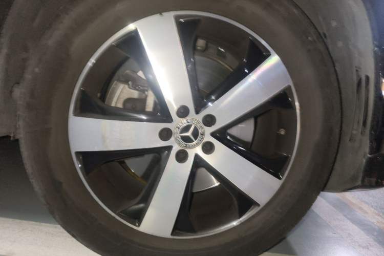 Used Mercedes-Benz GLS 2021 Refresh GLS 450 4MATIC Fashion Edition Right Front Wheel Hub