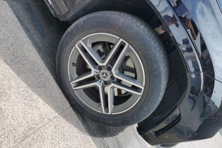 Used Mercedes-Benz GLS 2021 Refresh GLS 450 4MATIC Fashion Edition Right Front Wheel Hub