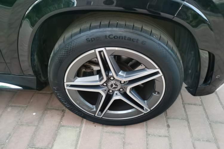 Used Mercedes-Benz GLS 2021 Facelift GLS 450 4MATIC Luxury Edition Right Front Wheel Hub