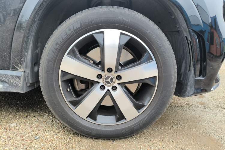 Used Mercedes-Benz GLS 2021 GLS 450 4MATIC Stylish Model Right Front Wheel Hub