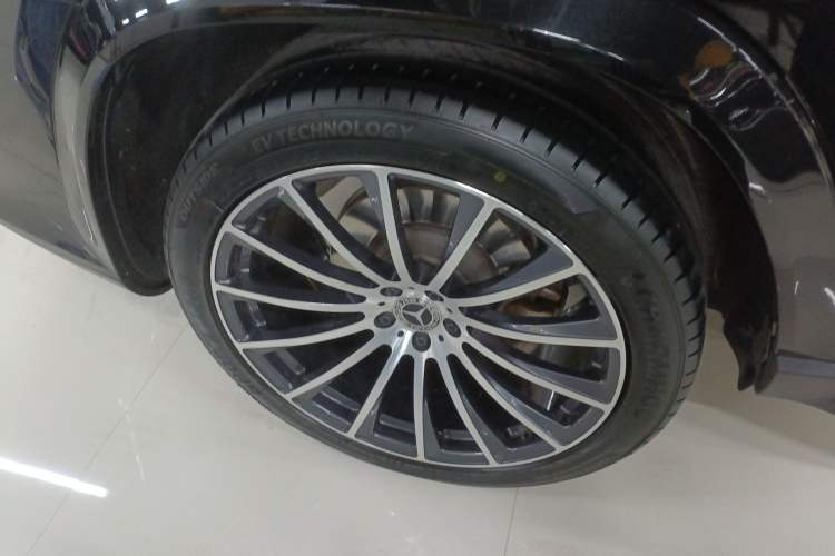 Used Mercedes-Benz GLS 2021 Refresh GLS 450 4MATIC Fashion Edition Right Rear Wheel Hub