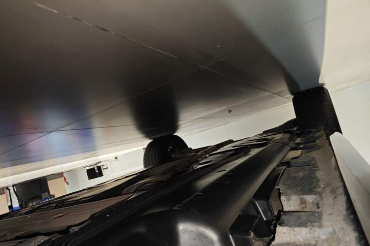 Used Mercedes-Benz GLS 2021 GLS 450 4MATIC Stylish Model Right Side Sill