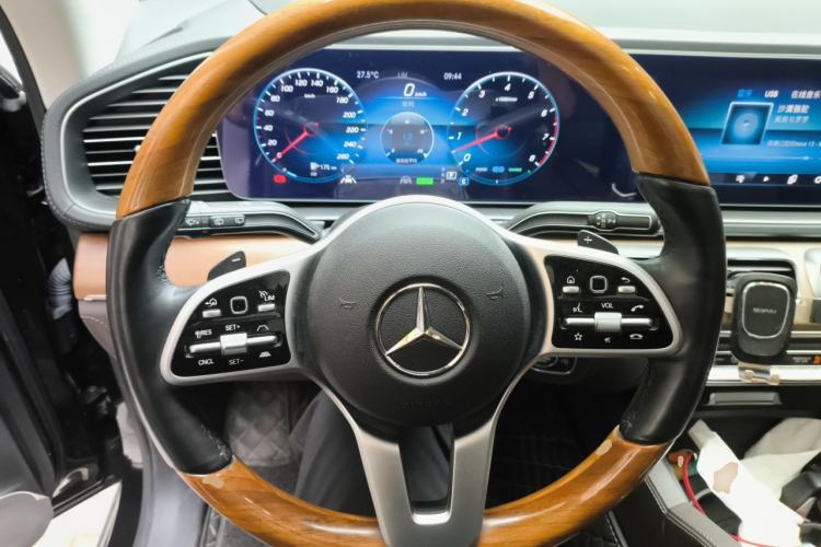 Used Mercedes-Benz GLS 2021 Facelift GLS 450 4MATIC Luxury Edition Steering Wheel