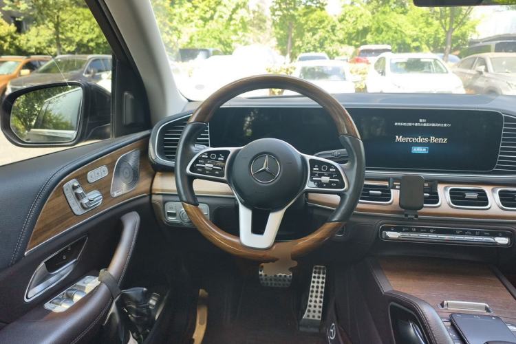 Used Mercedes-Benz GLS 2021 GLS 450 4MATIC Luxury Model Steering Wheel