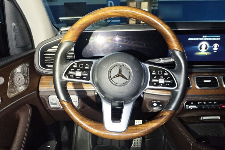 Used Mercedes-Benz GLS 2021 Facelift GLS 450 4MATIC Luxury Edition Steering Wheel
