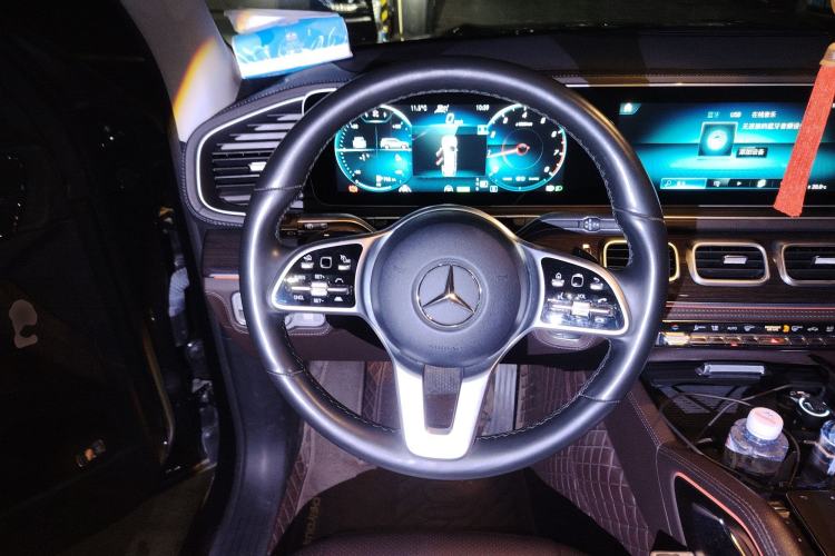 Used Mercedes-Benz GLS 2021 GLS 450 4MATIC Stylish Model Steering Wheel