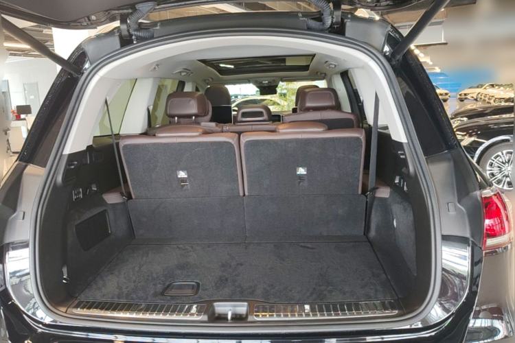 Used Mercedes-Benz GLS 2021 GLS 450 4MATIC Luxury Model Trunk