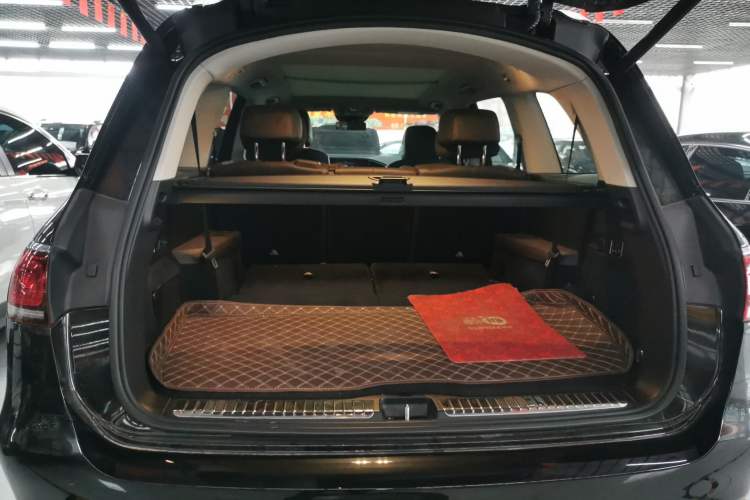 Used Mercedes-Benz GLS 2021 GLS 450 4MATIC Stylish Model Trunk