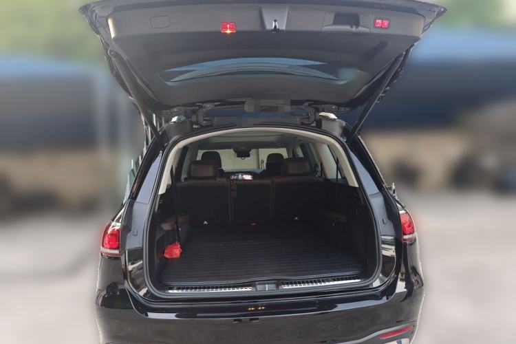 Used Mercedes-Benz GLS 2021 GLS 450 4MATIC Luxury Model Trunk