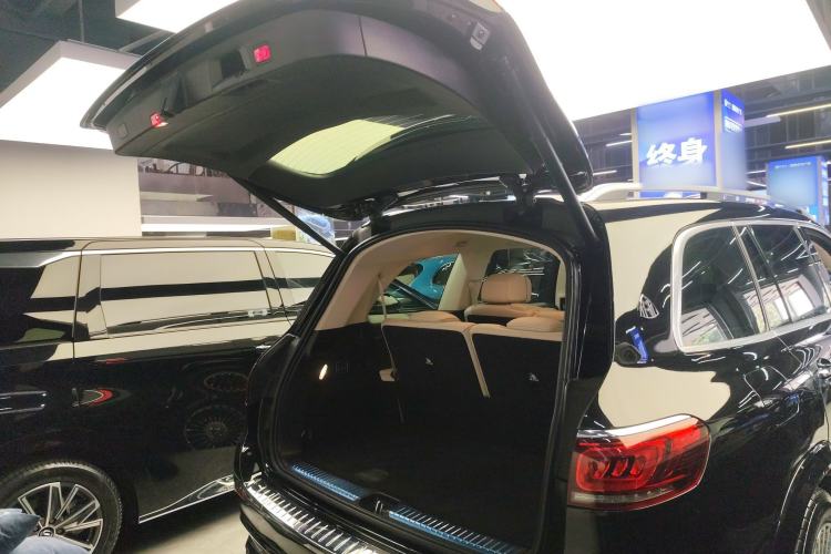 Used Mercedes-Benz GLS 2021 Facelift GLS 450 4MATIC Luxury Edition Trunk