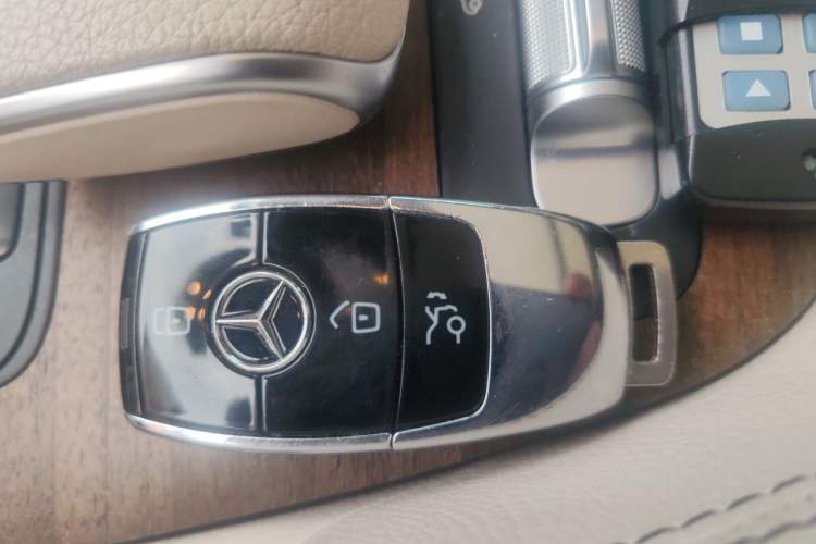 Used Mercedes-Benz GLS 2021 Facelift GLS 450 4MATIC Luxury Edition Vehicle Key