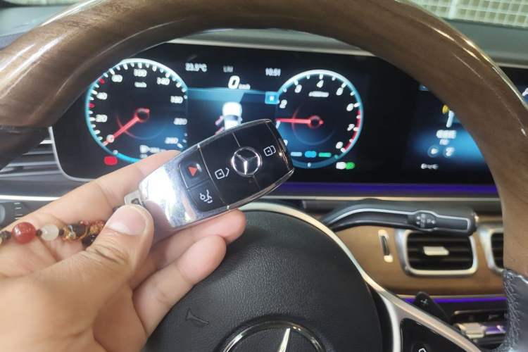 Used Mercedes-Benz GLS 2021 Facelift GLS 450 4MATIC Luxury Edition Vehicle Key