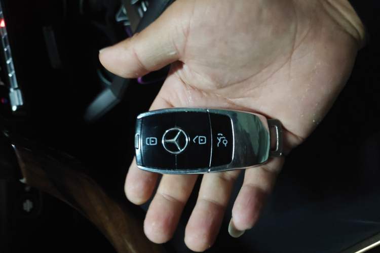 Used Mercedes-Benz GLS 2021 Facelift GLS 450 4MATIC Luxury Edition Vehicle Key