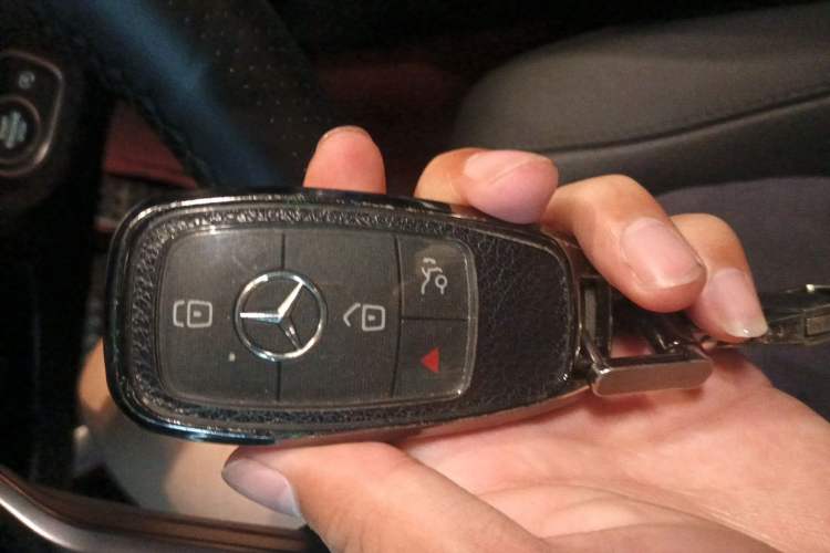 Used Mercedes-Benz GLS  Vehicle Key