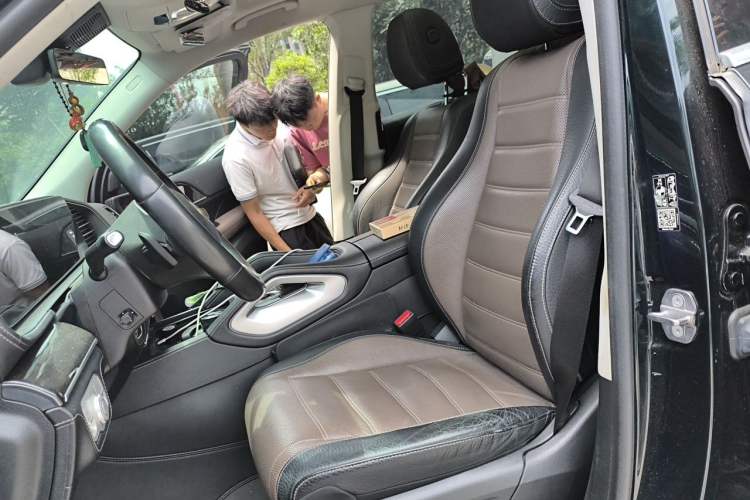 Used Mercedes-Benz GLS 2021 GLS 450 4MATIC Stylish Model Left Front Seat