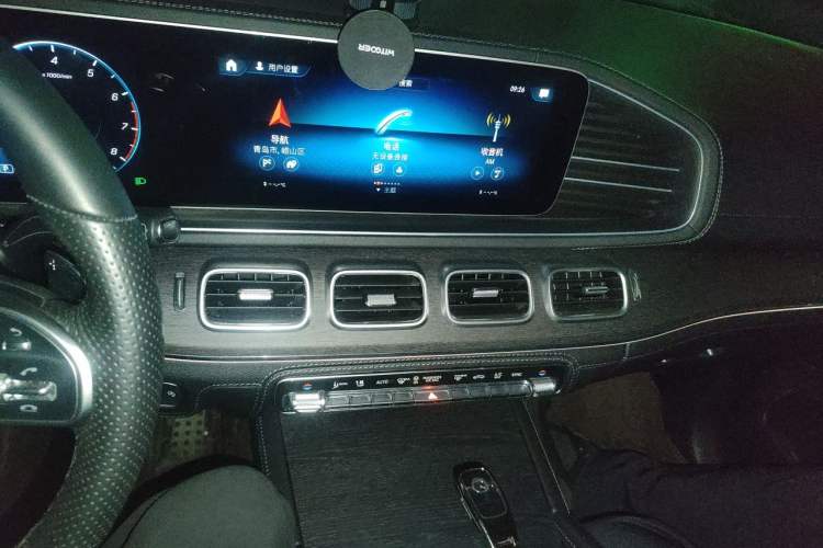 Used Mercedes-Benz GLS  Audio And AC Panel